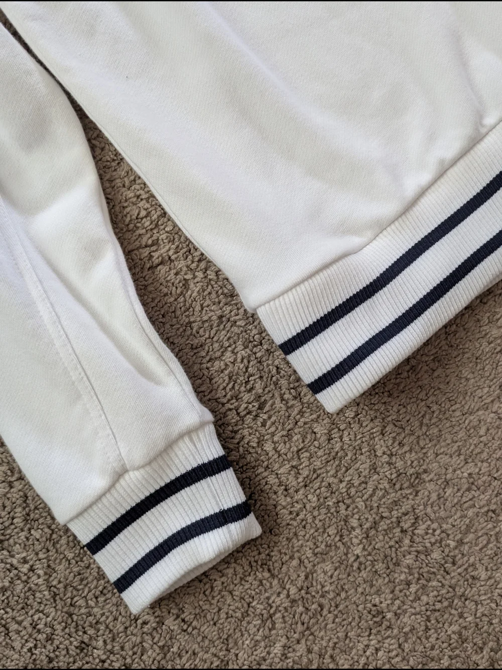 Fila White French Terry Crewneck Sweatshirt with Striped Trim Size XL - Picture 8 of 12